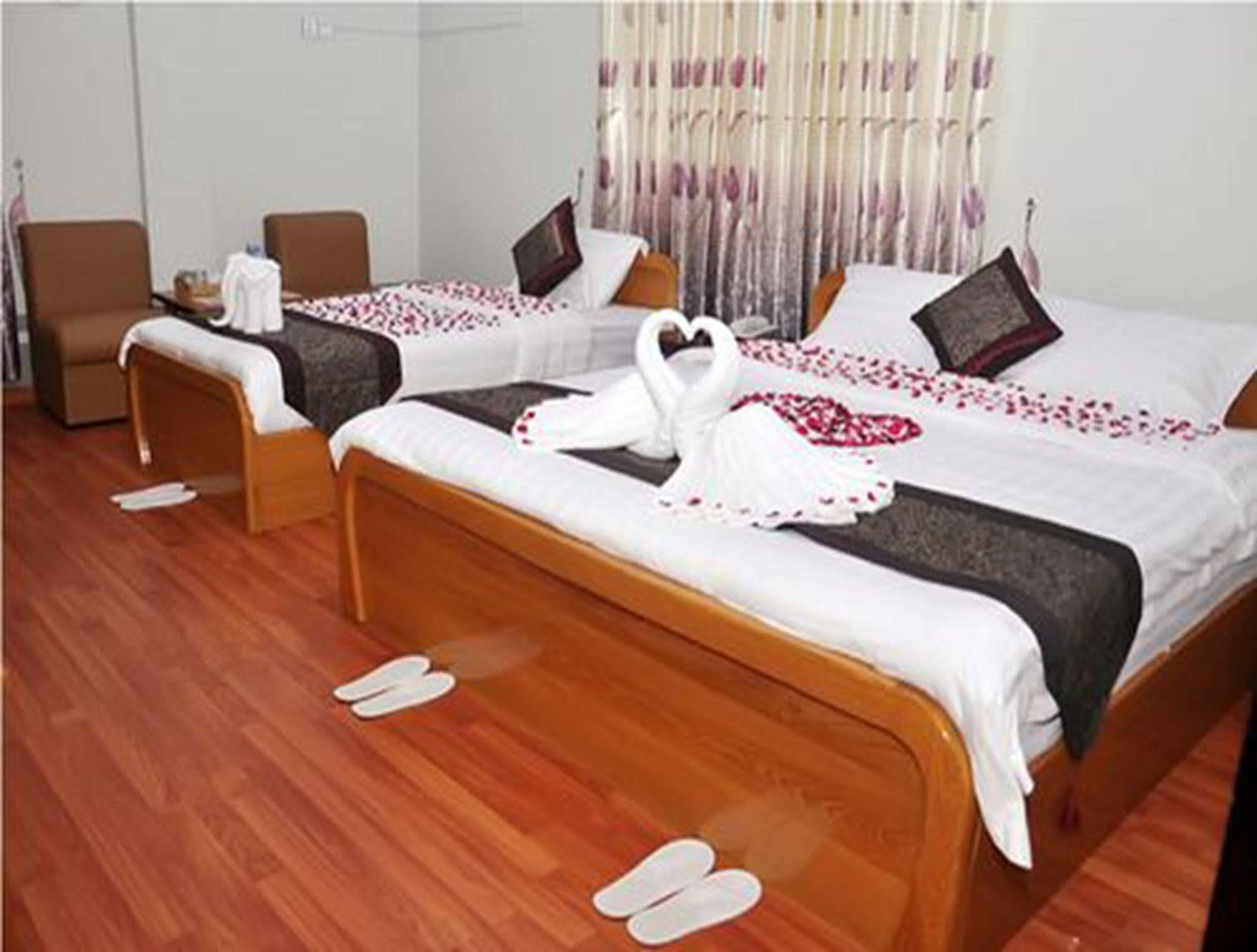 Royal Tulip Hotel 曼德勒 外观 照片