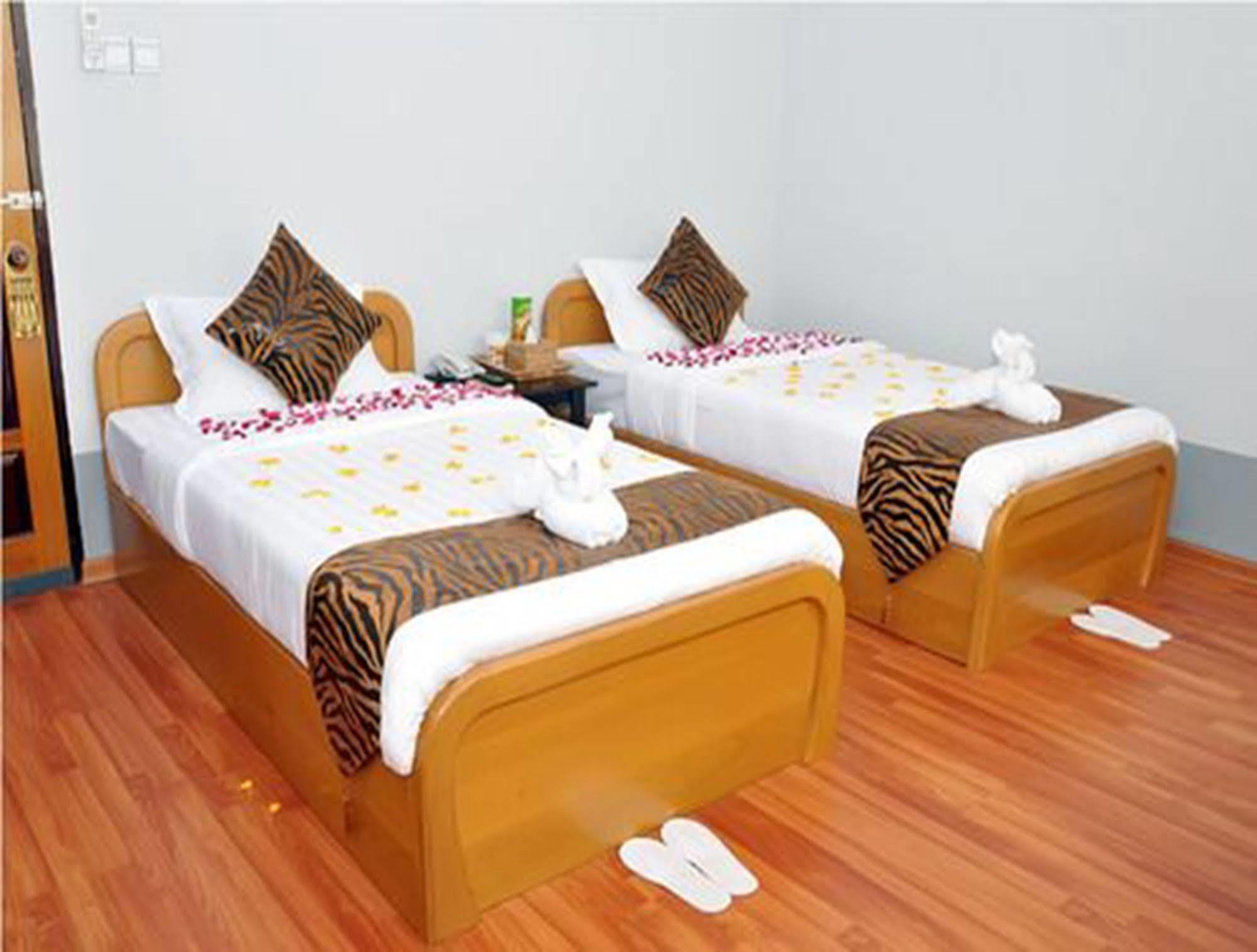 Royal Tulip Hotel 曼德勒 外观 照片